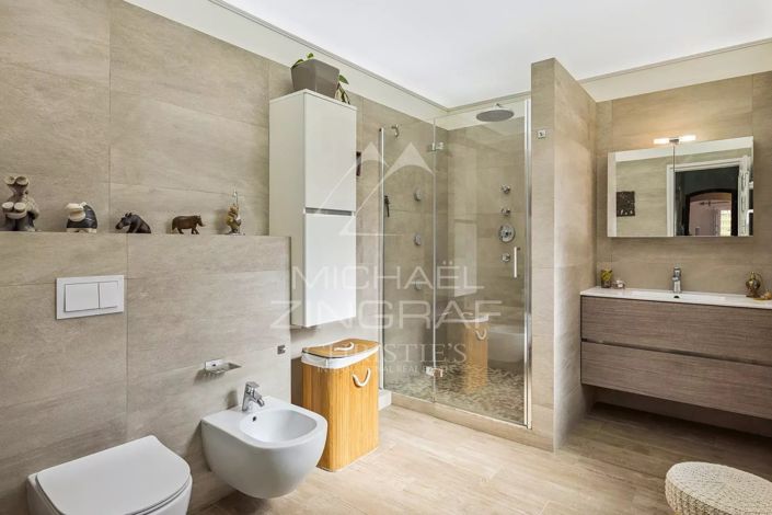 Image No.9-7 Bed House for sale