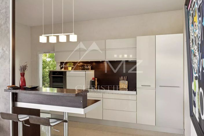 Image No.7-4 Bed House for sale
