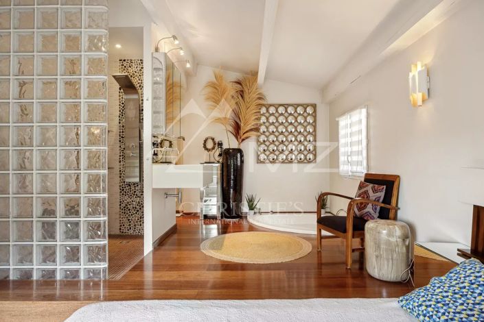 Image No.9-4 Bed House for sale