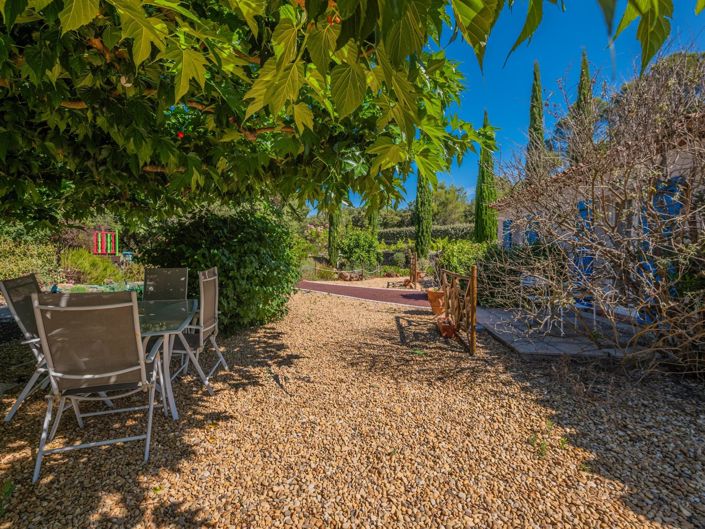 Image No.6-8 Bed House for sale