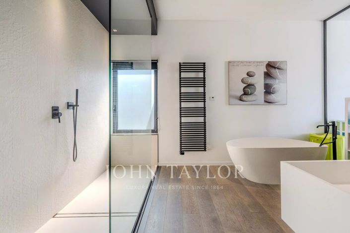 Image No.10-4 Bed House for sale