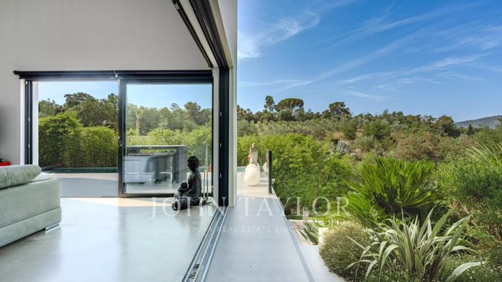 Image No.5-4 Bed House for sale