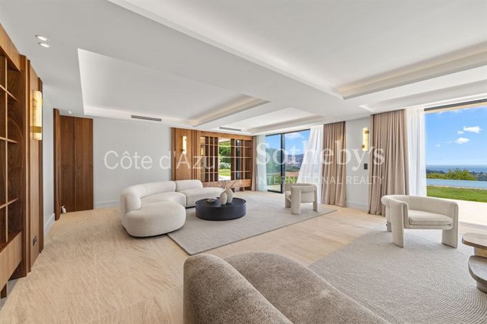 Image No.10-5 Bed House for sale