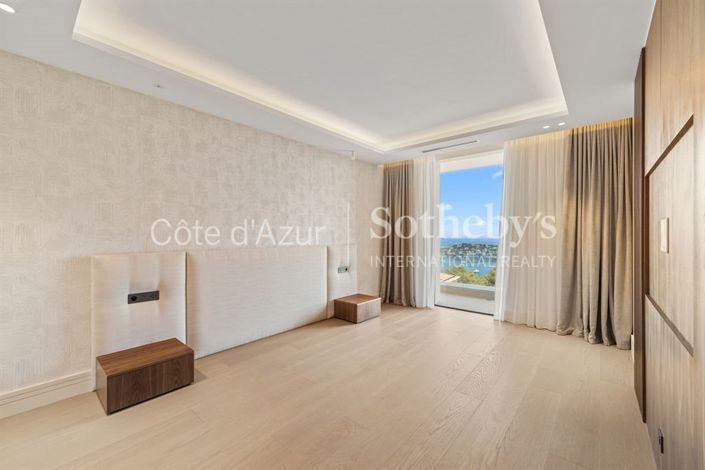 Image No.17-5 Bed House for sale