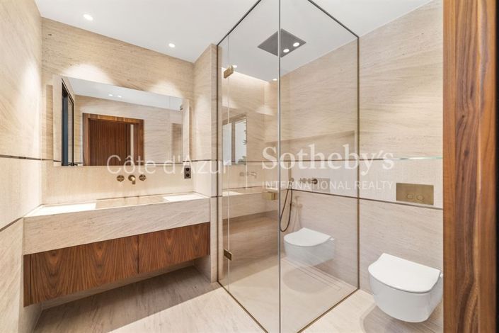 Image No.20-5 Bed House for sale