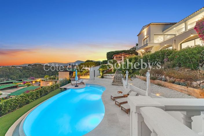 Image No.18-6 Bed House for sale