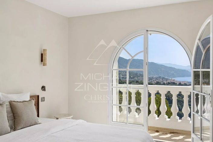 Image No.30-5 Bed House for sale