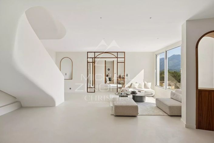 Image No.4-5 Bed House for sale