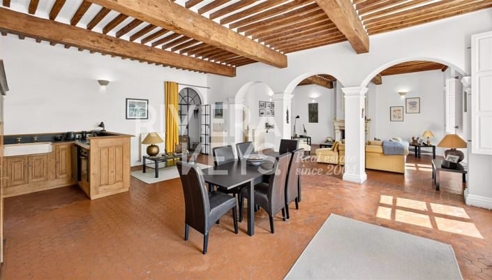 Image No.10-6 Bed House for sale