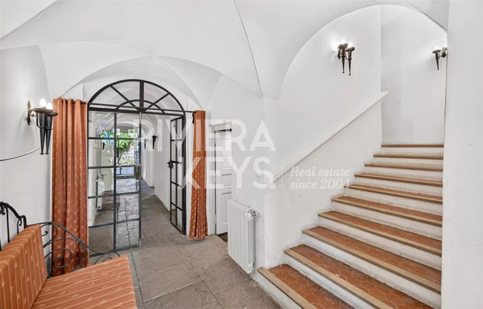 Image No.6-6 Bed House for sale