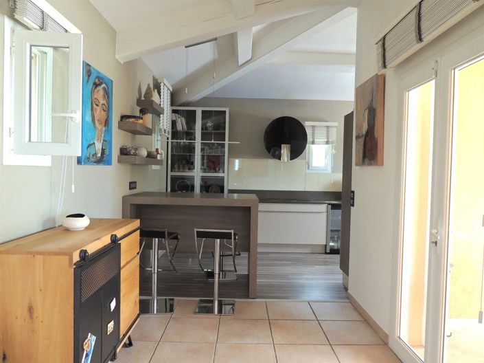 Image No.9-4 Bed House for sale