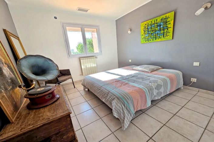 Image No.13-3 Bed House for sale