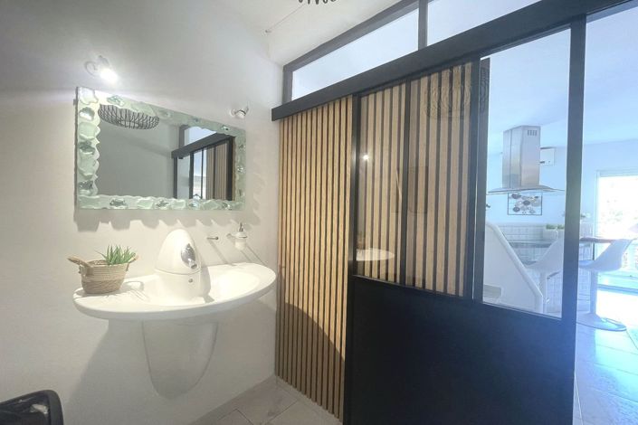 Image No.17-3 Bed House for sale