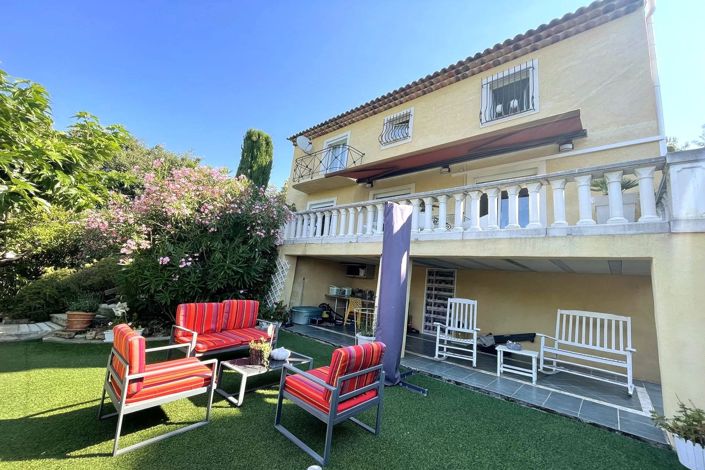 Image No.18-3 Bed House for sale