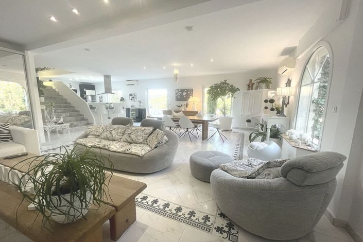 Image No.5-3 Bed House for sale