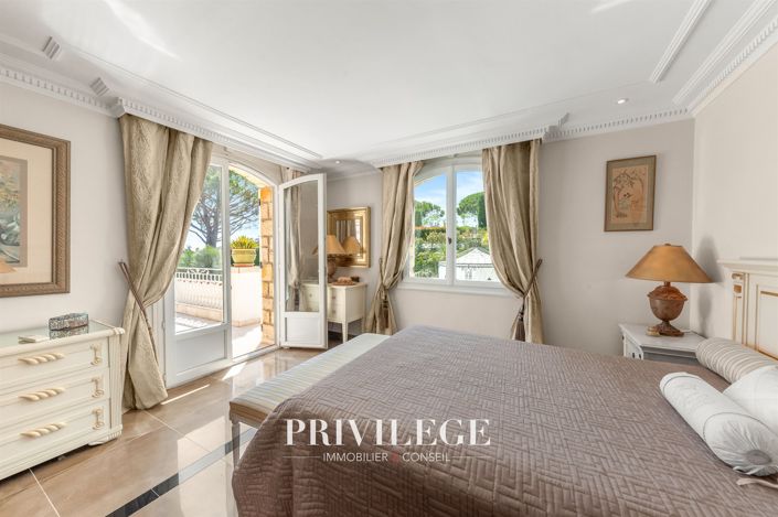 Image No.26-4 Bed House for sale