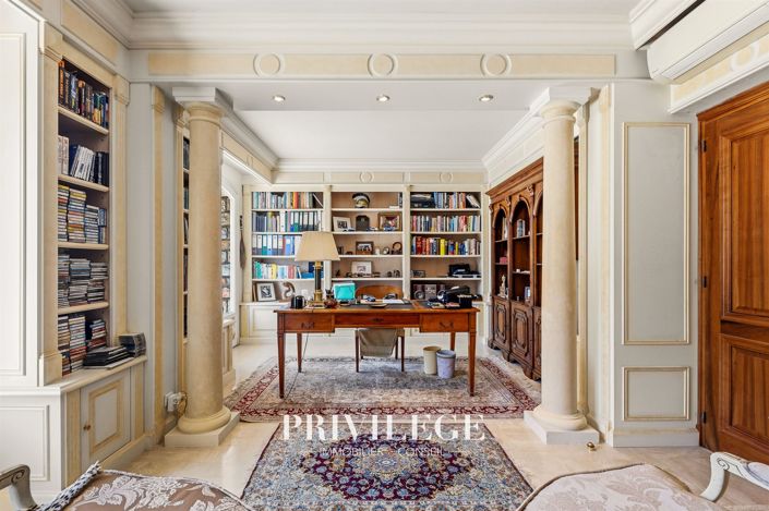 Image No.30-4 Bed House for sale