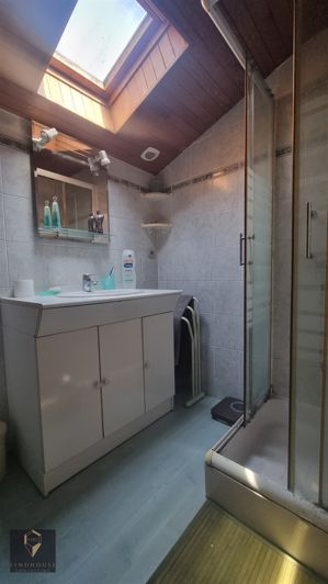 Image No.12-4 Bed House for sale