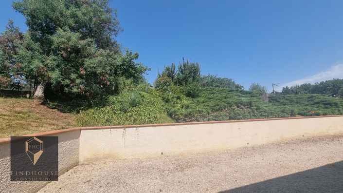 Image No.18-4 Bed House for sale