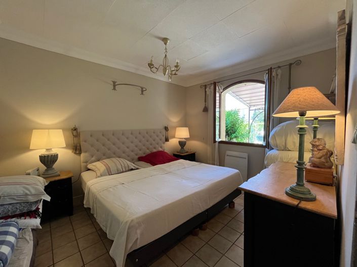 Image No.5-2 Bed House for sale