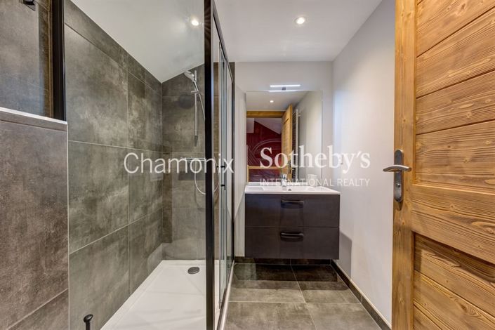 Image No.9-3 Bed Apartment for sale