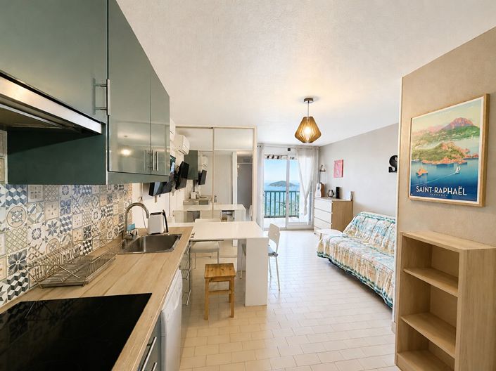 Image No.3-Appartement de 1 chambre à vendre à Var