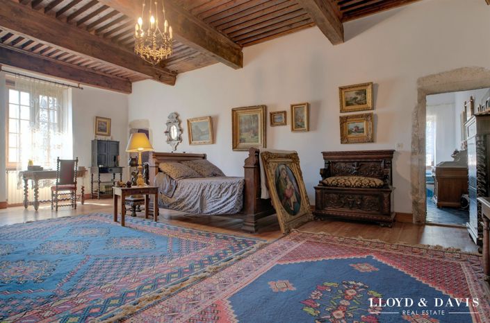 Image No.12-5 Bed House for sale