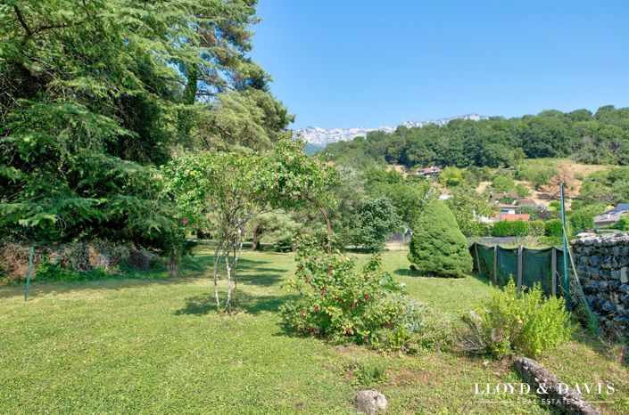 Image No.20-5 Bed House for sale