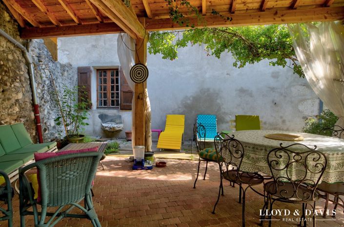 Image No.3-5 Bed House for sale