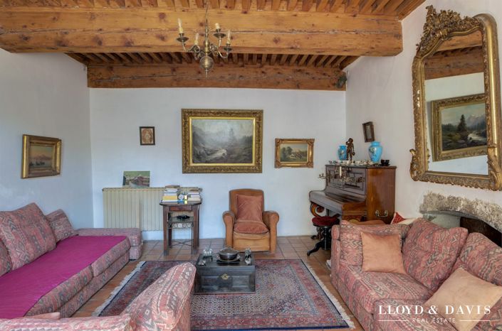 Image No.7-5 Bed House for sale