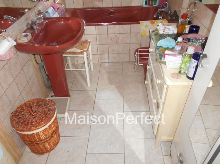 Image No.8-3 Bed House for sale