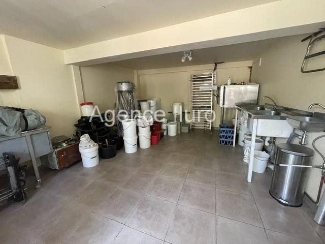 Image No.15-3 Bed House for sale