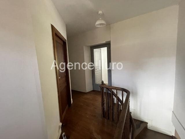 Image No.8-3 Bed House for sale