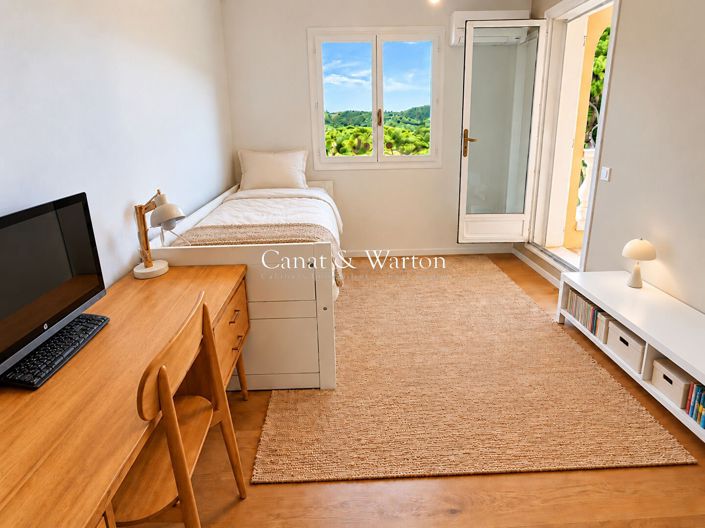 Image No.13-4 Bed House for sale
