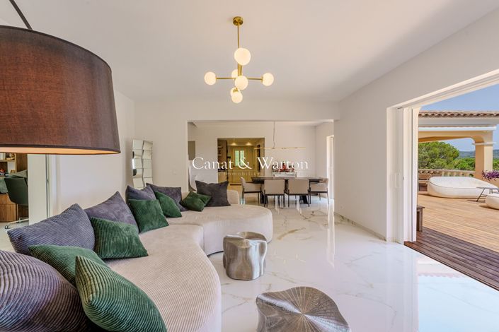 Image No.8-4 Bed House for sale