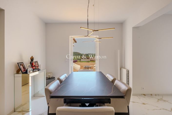 Image No.9-4 Bed House for sale