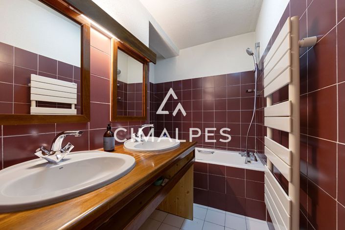 Image No.10-3 Bed Apartment for sale