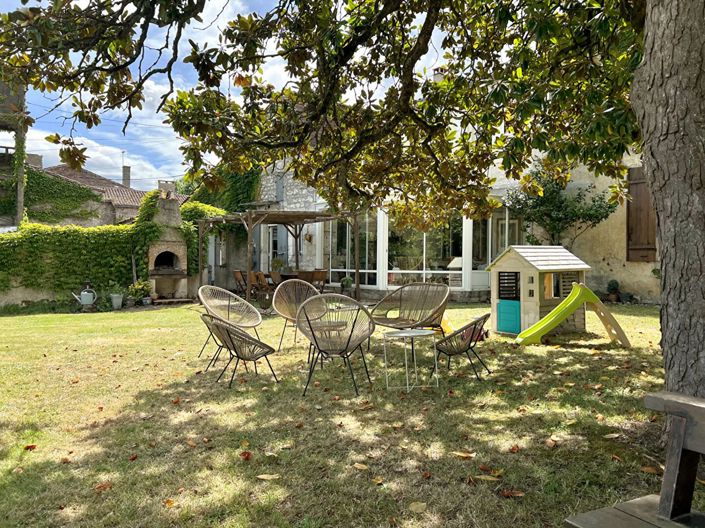 Image No.16-11 Bed House for sale