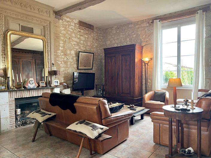 Image No.4-11 Bed House for sale