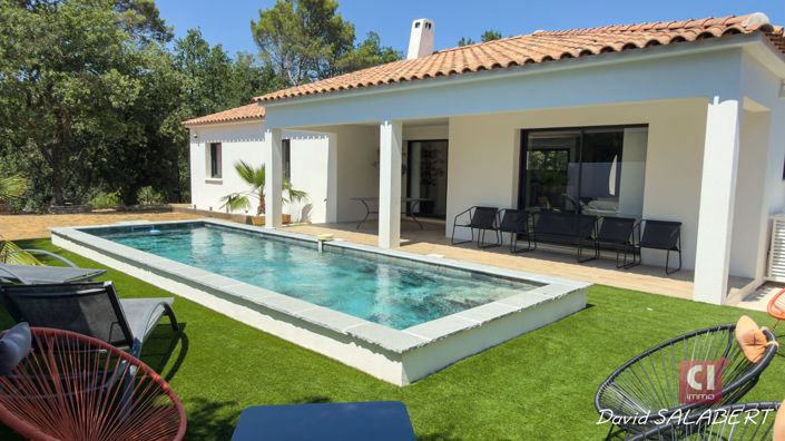 Image No.2-4 Bed House for sale