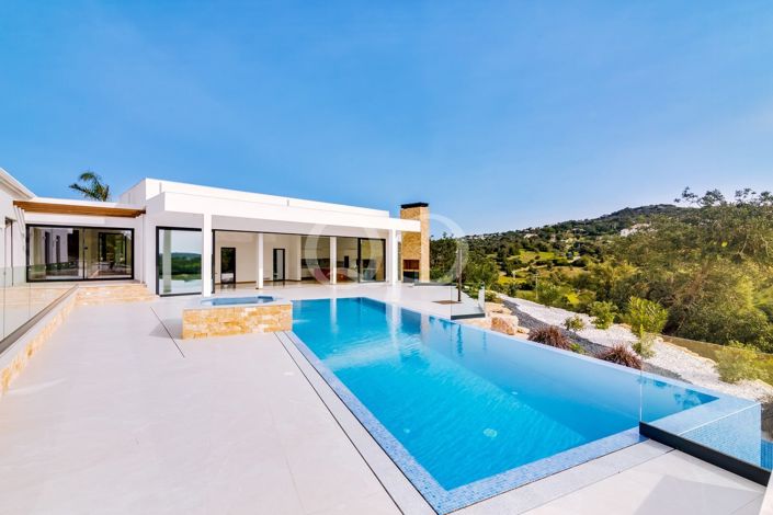 Image No.26-4 Bed House for sale