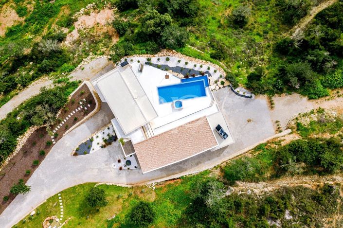 Image No.30-4 Bed House for sale