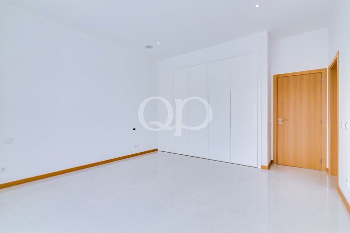 Image No.39-4 Bed House for sale