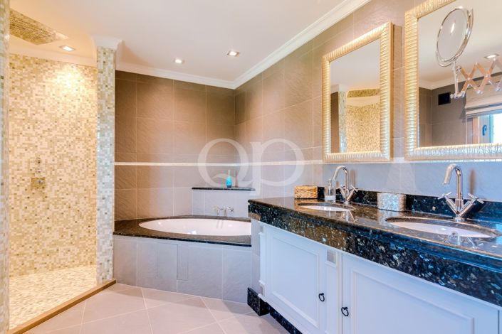 Image No.24-4 Bed House for sale