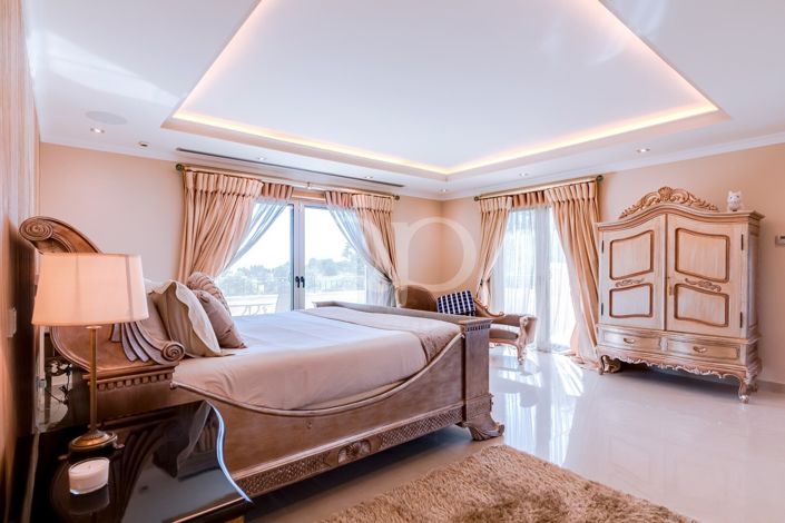 Image No.26-4 Bed House for sale