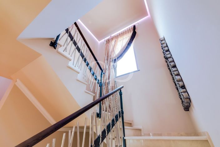 Image No.27-4 Bed House for sale