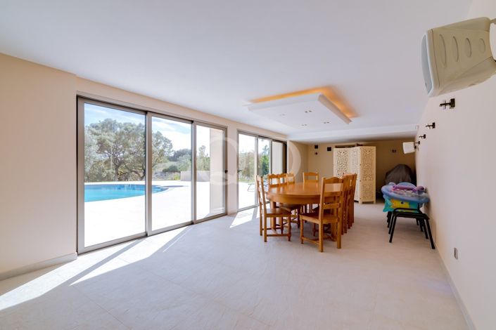 Image No.29-4 Bed House for sale