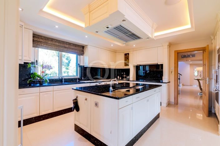Image No.3-4 Bed House for sale
