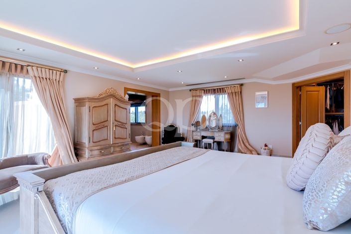 Image No.40-4 Bed House for sale