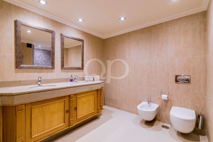 Image No.41-4 Bed House for sale